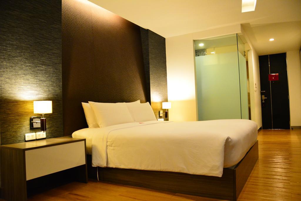 Trinity Silom Hotel Banguecoque Exterior foto